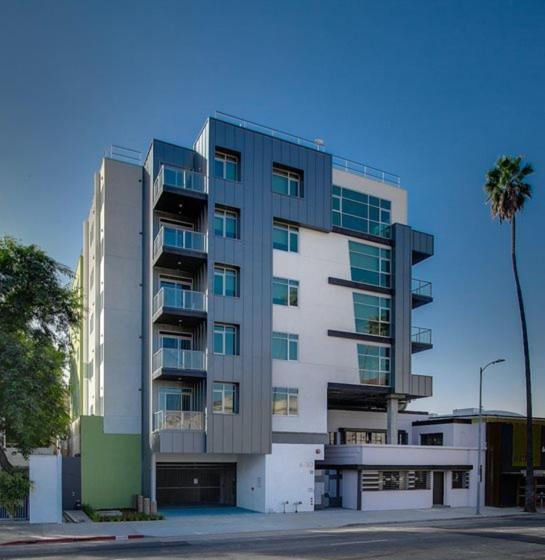 Floor Hollywood 1br With Views * Los Angeles