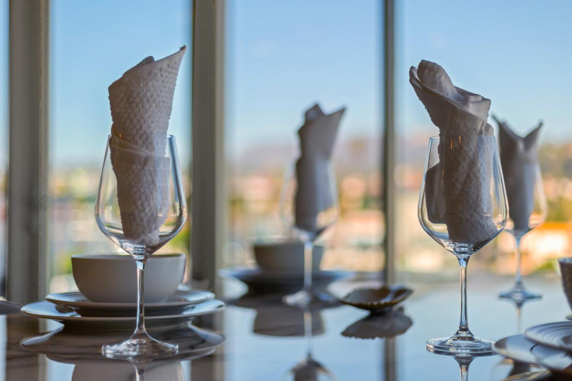 One Lux Hollywood View La Apartment
