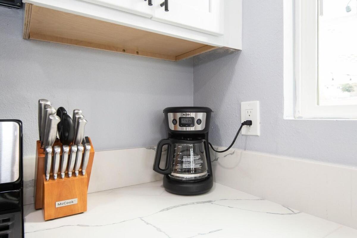 Apartment Charming 3br With Complimentary Parking Onsite *