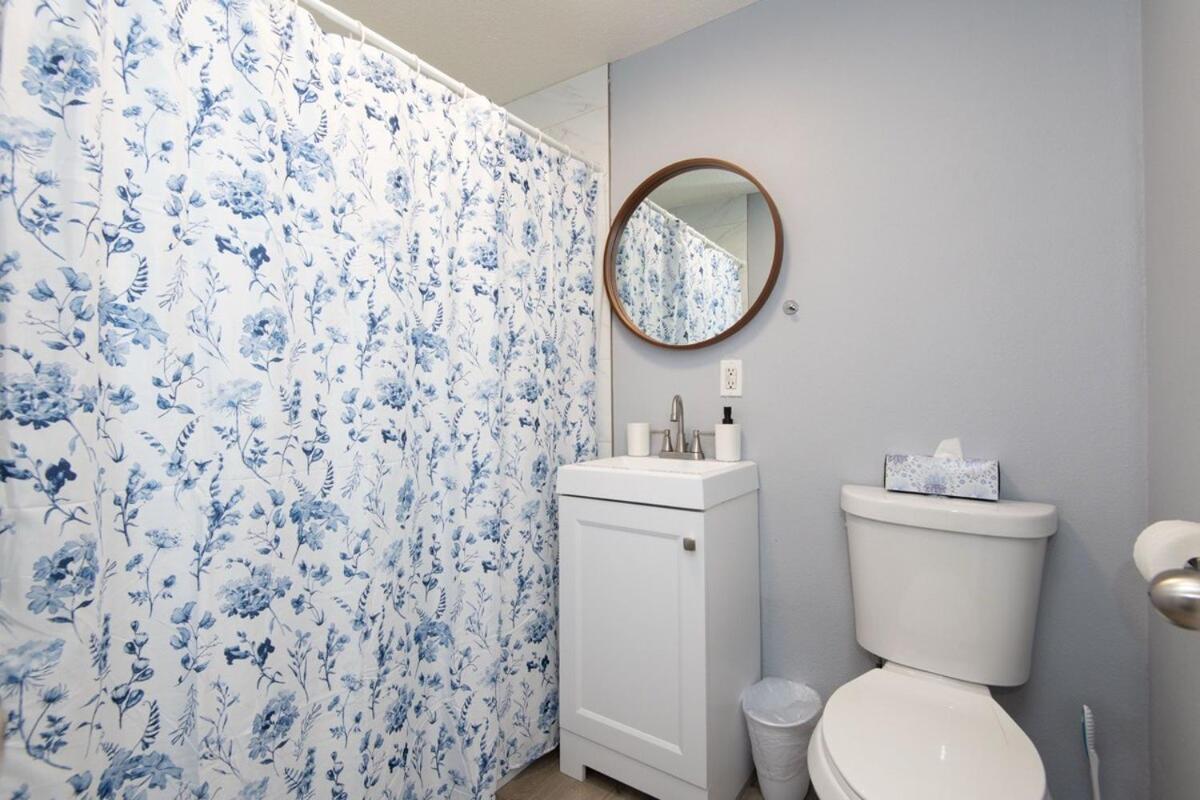 Charming 3br With Complimentary Parking Onsite Apartment