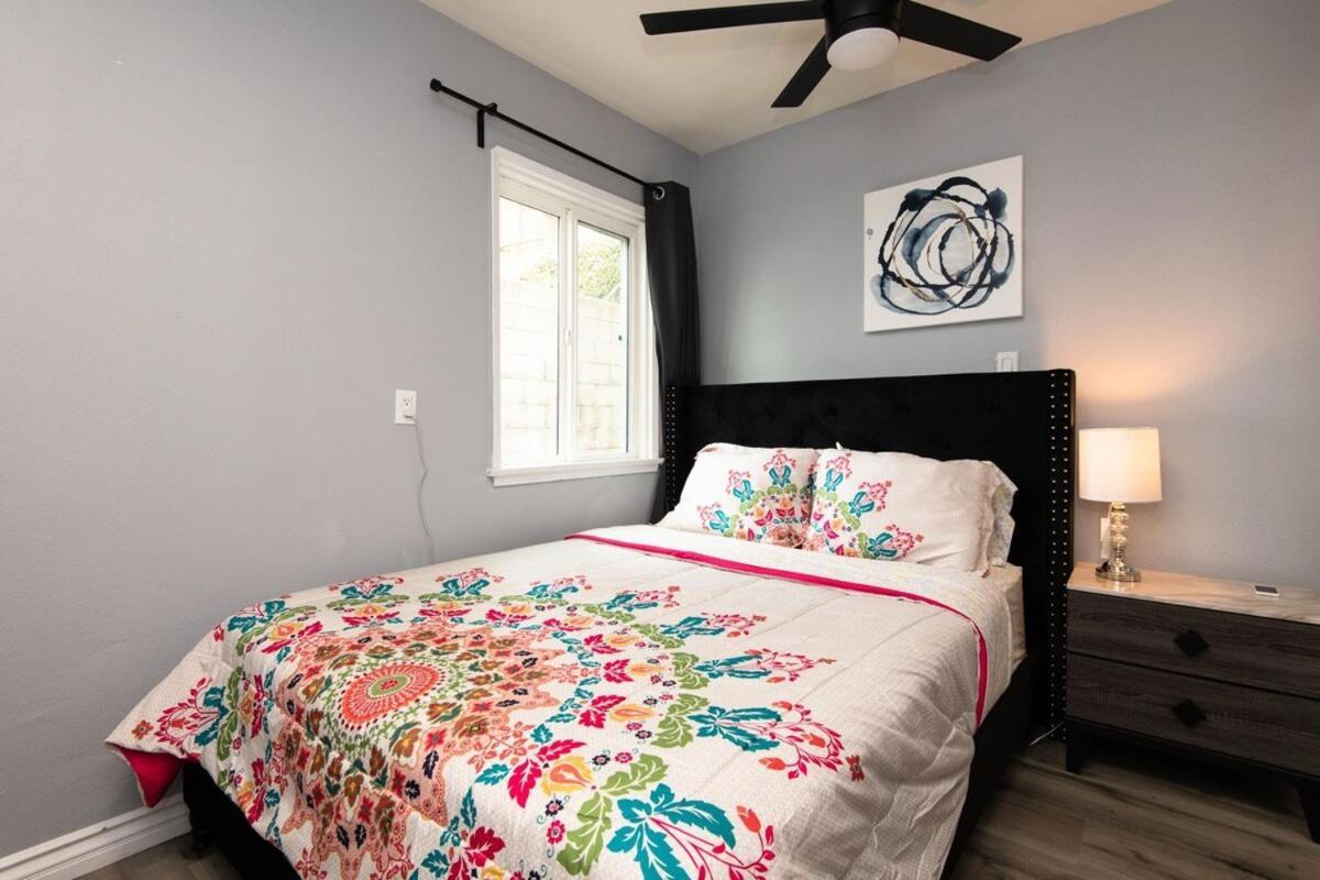 Apartment Charming 3br With Complimentary Parking Onsite Los Angeles