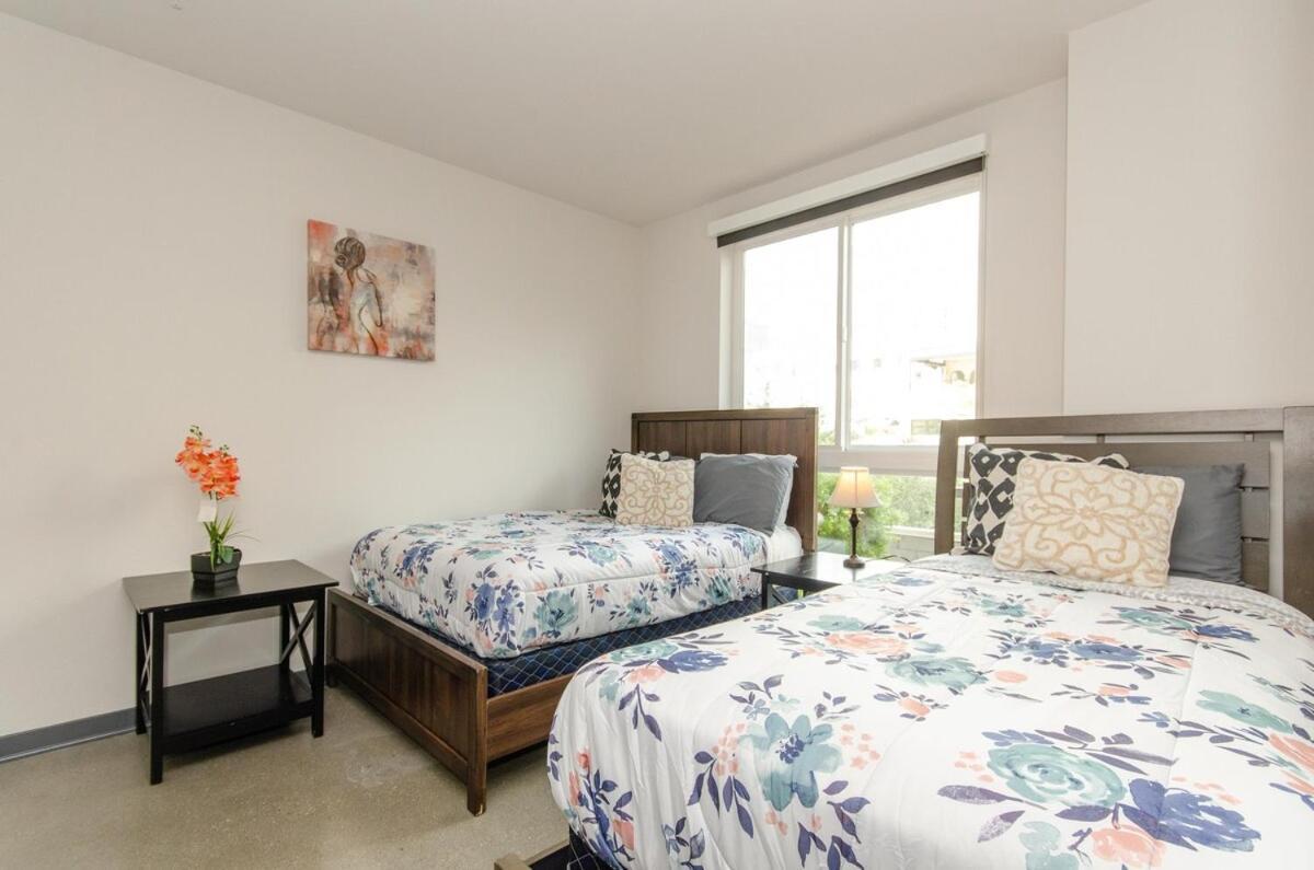 Lovely 3br With Balcony And Rooftop Pool Views