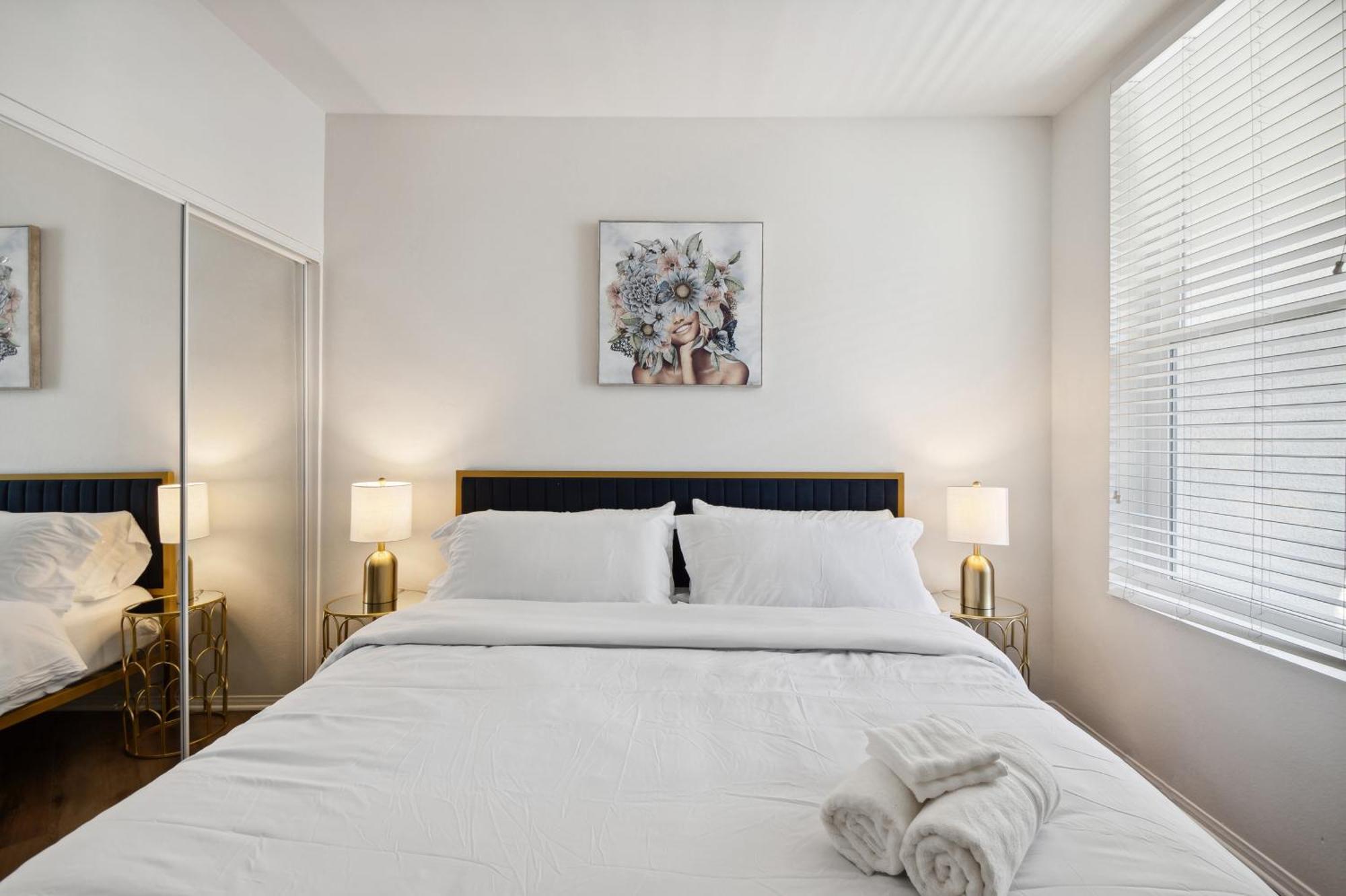 Apartment 2bdr Away From In Marina Del Rey *