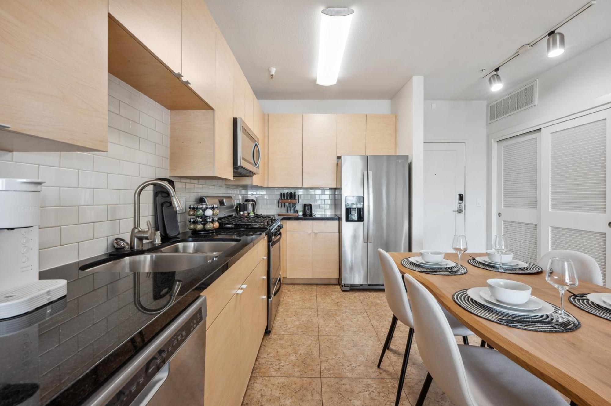 Marina Del Rey Getaway,free Parking,pool,hot Tub Apartment Los Angeles