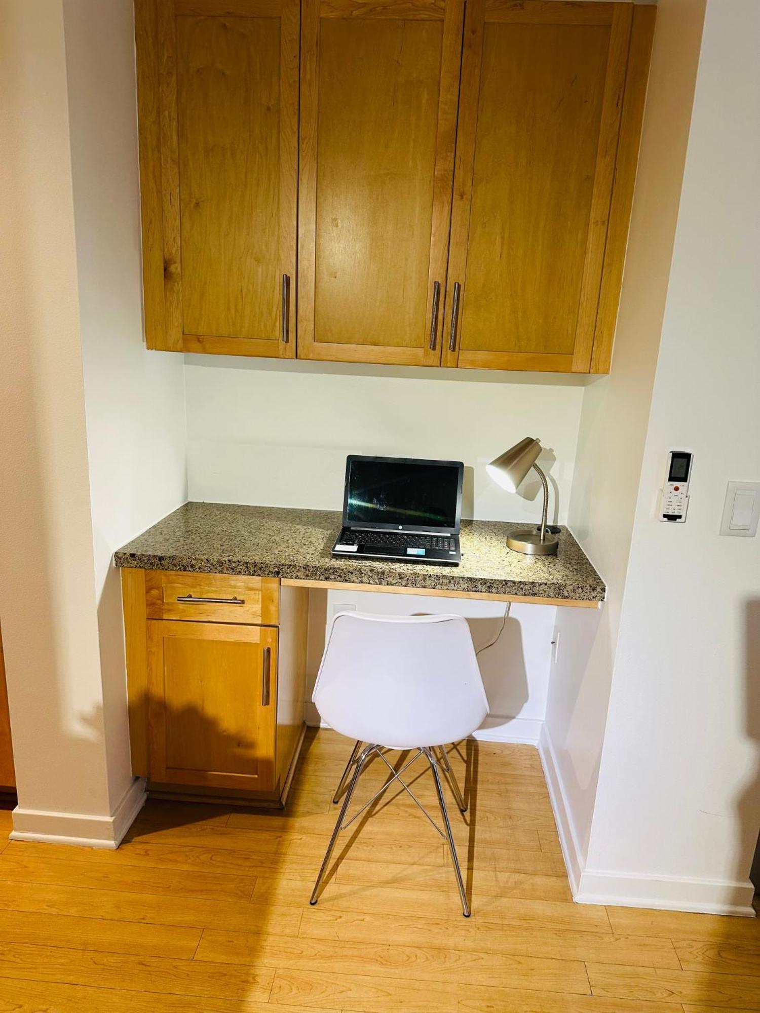 Apartment Beachside Studio, Walk To Santa Monica & Pier I Free Parking!