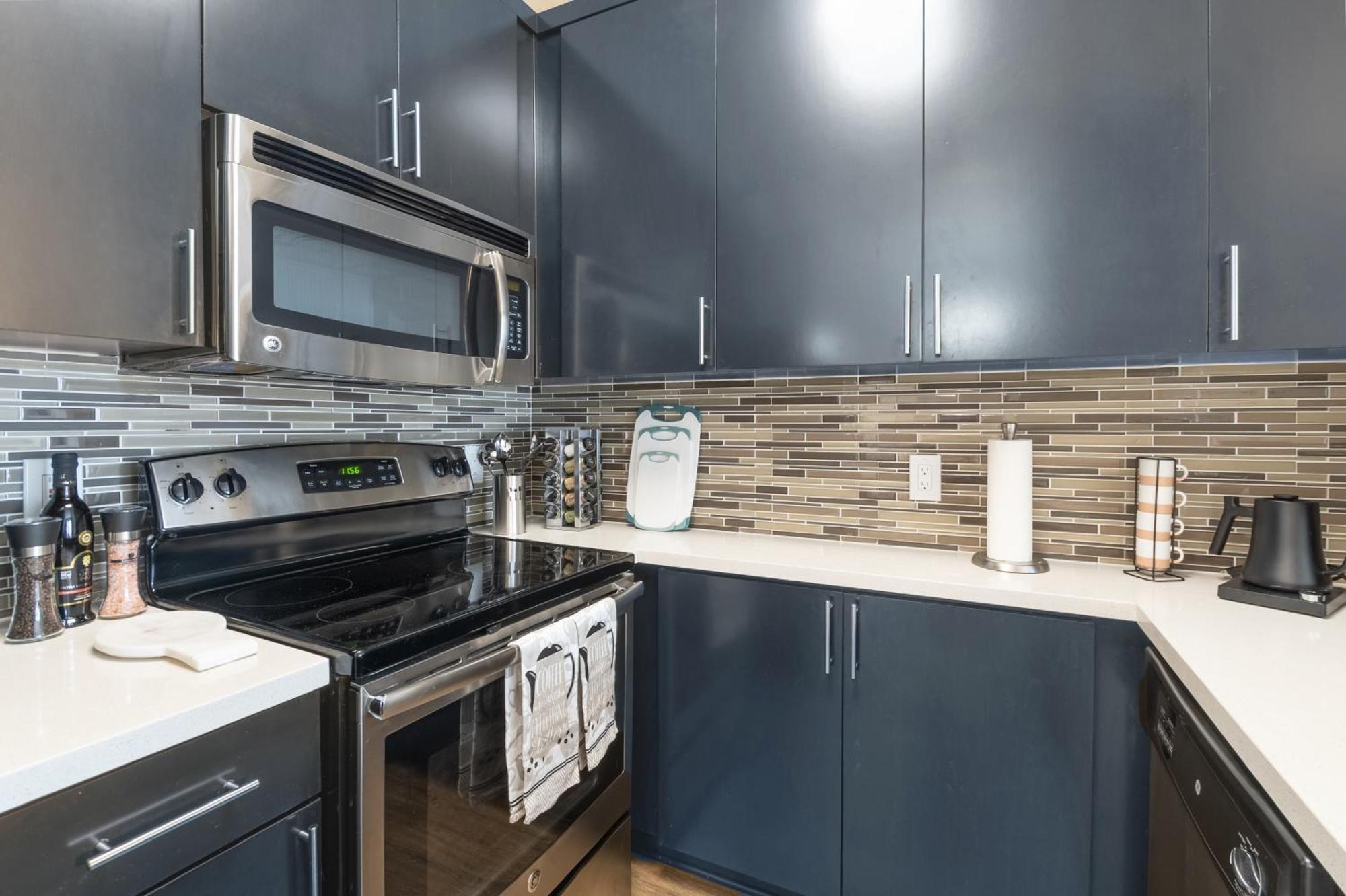 Apartment Marina Del Rey Getaway, Free Parking, Pool, Hot Tub *