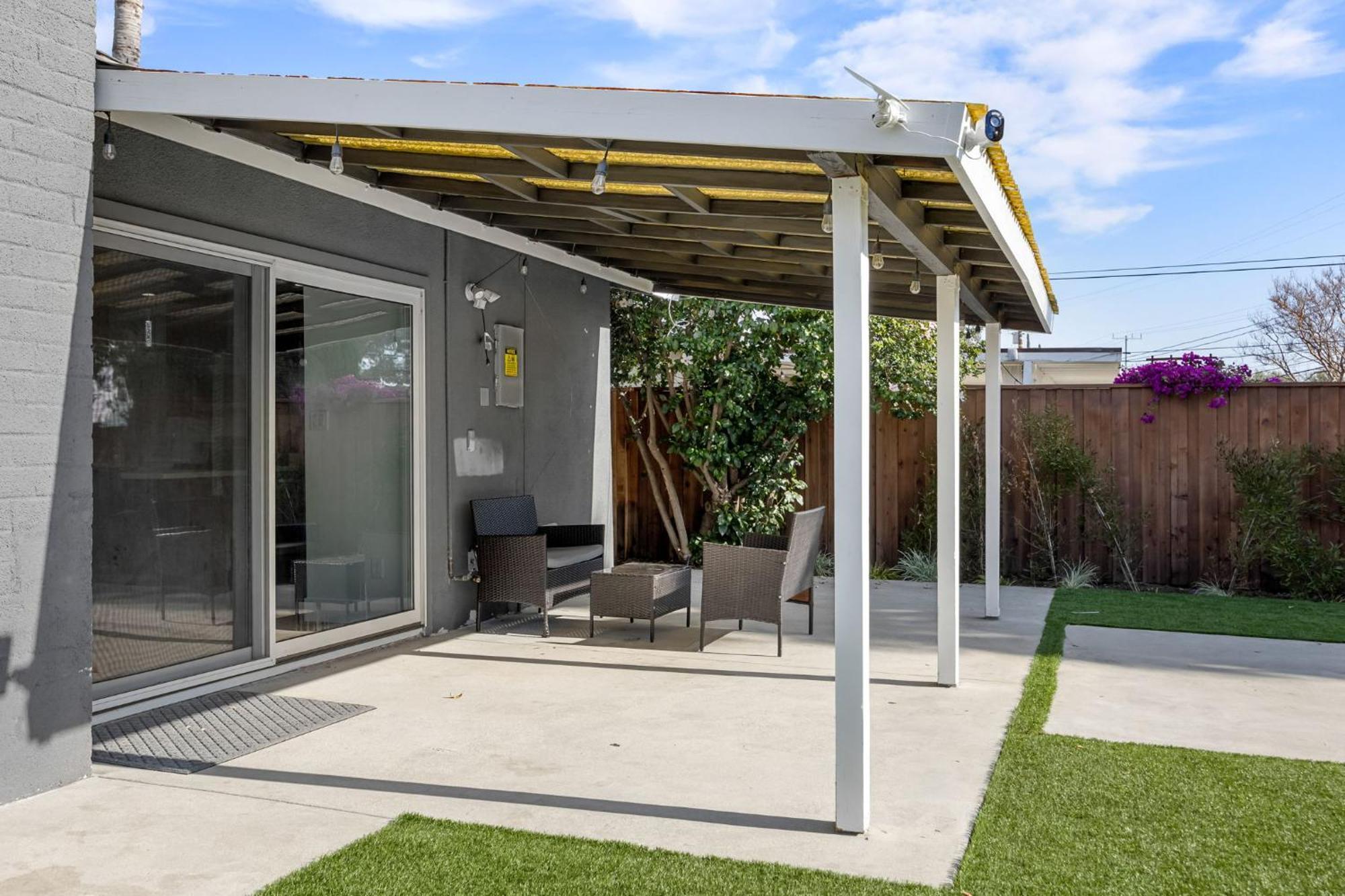 Ultimate Valley Lounge & Swim 2 Holiday home *