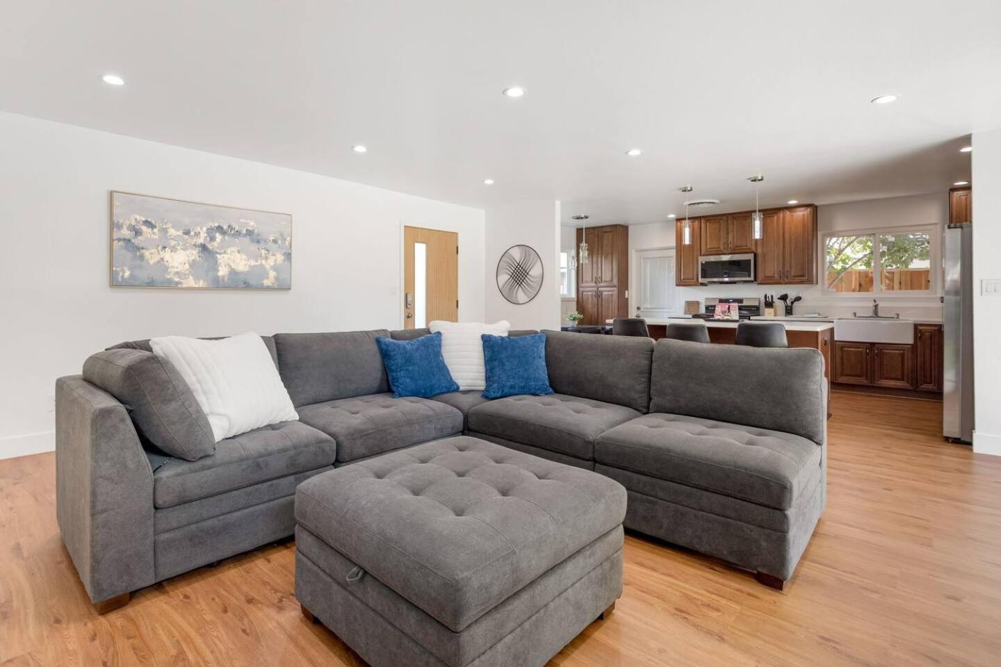 Ultimate Valley Lounge & Swim 2 Holiday home