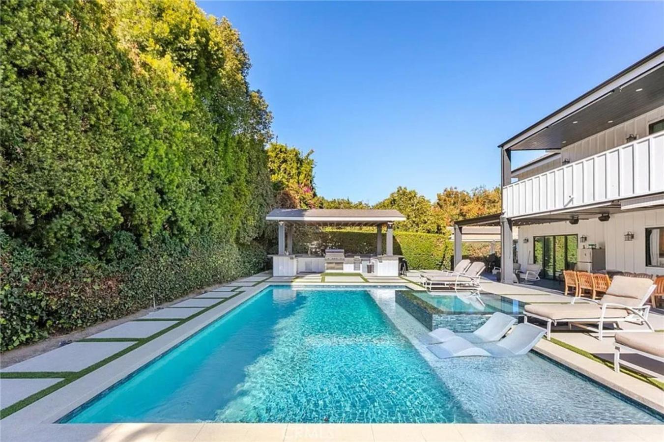 Contemporary Elegance Sleeps 16 Pool Hot Tub Los Angeles