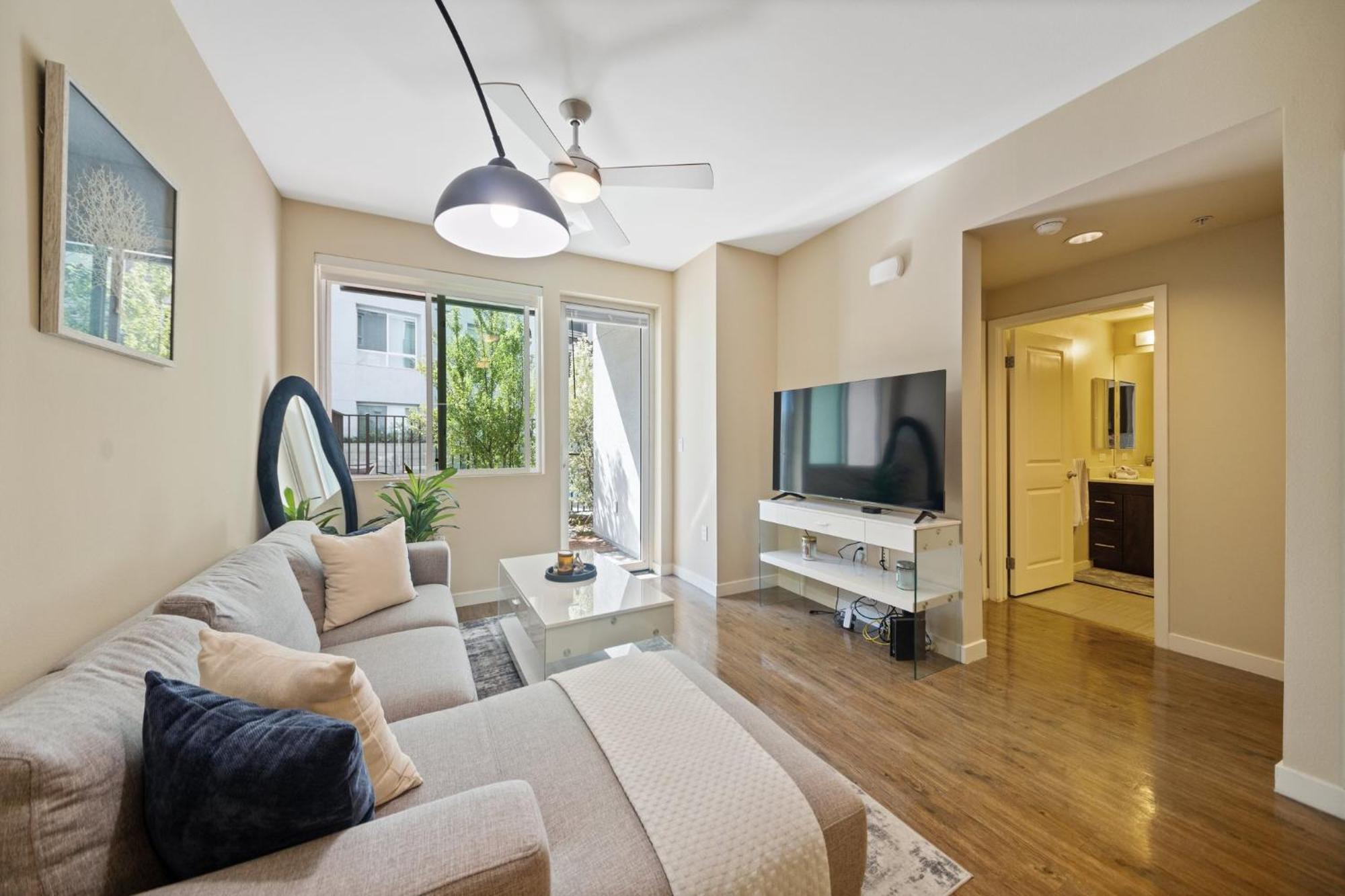 Apartamento Chic 1br Retreat With Pool, Gym & Jacuzzi In Mid Wilshire & Miracle Mile *