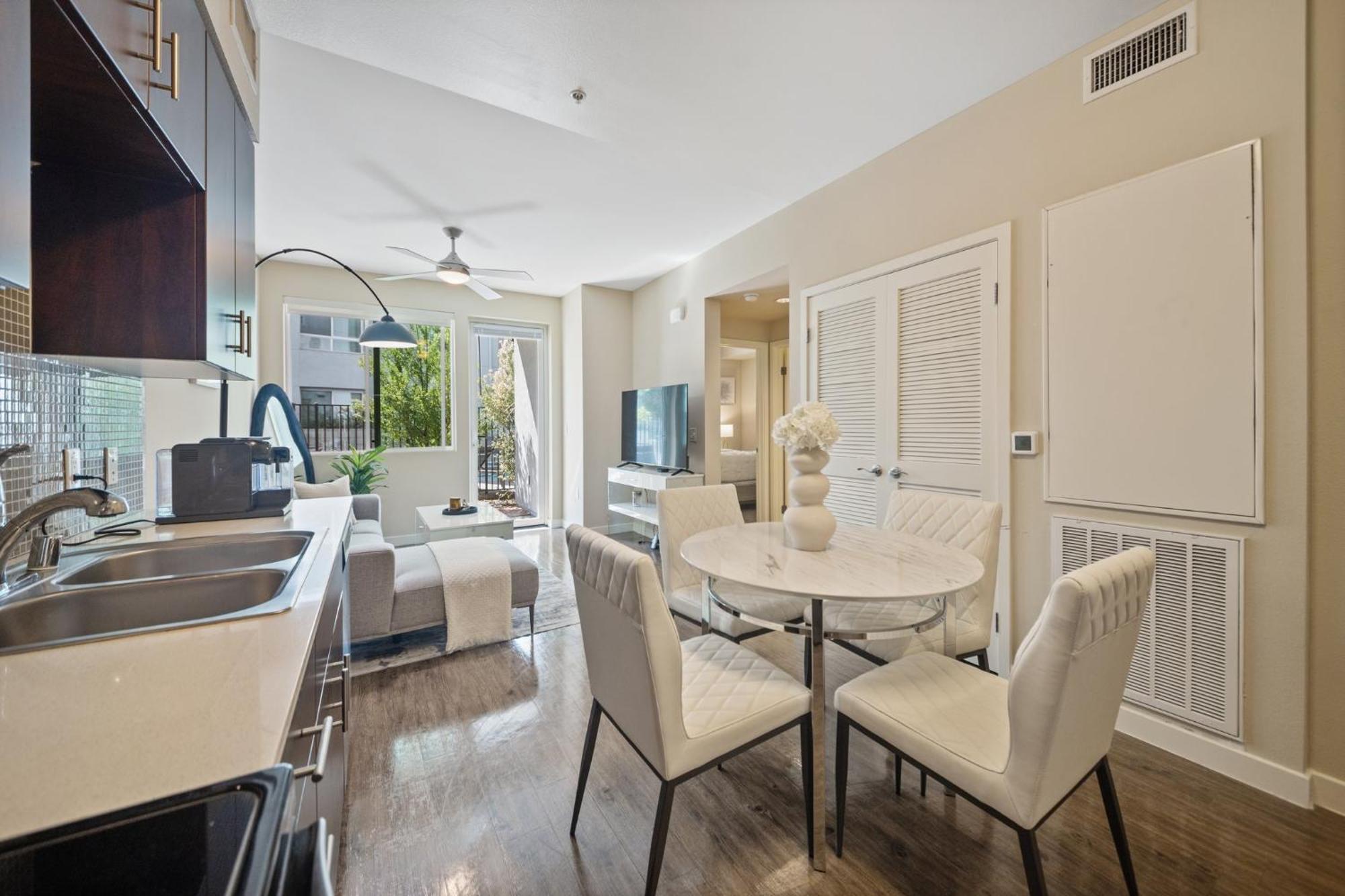 Apartamento Chic 1br Retreat With Pool, Gym & Jacuzzi In Mid Wilshire & Miracle Mile