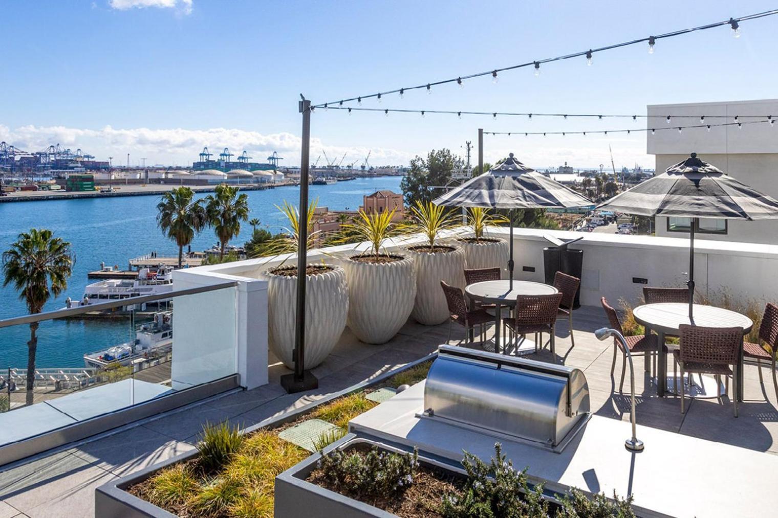 Blueground San Pedro Ac Balcony Nr Uss Iowa Lax-1301 Apartment *