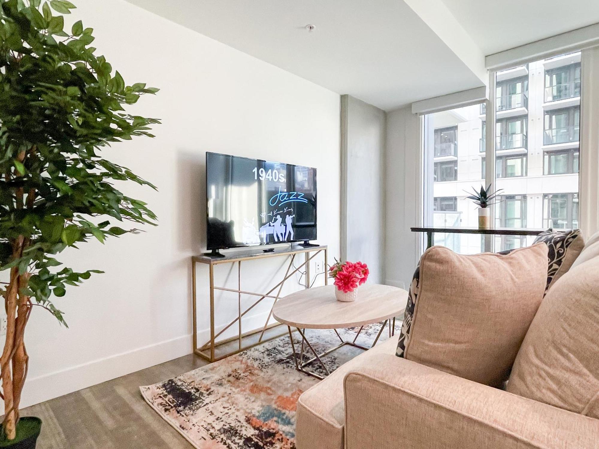 Downtown Pool And Gym Access Apartment Los Angeles