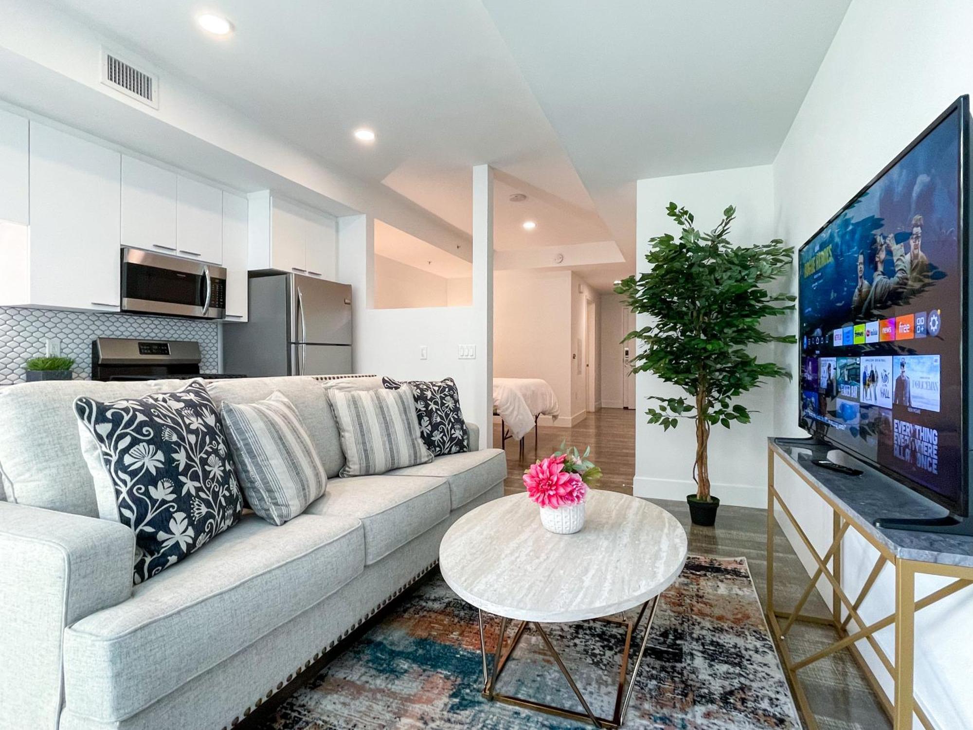 Downtown Pool And Gym Access * Los Angeles