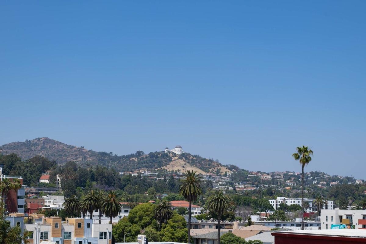Apartment Cozy One Bedroom With Rooftop Pool And Hollywood Sign View Los Angeles