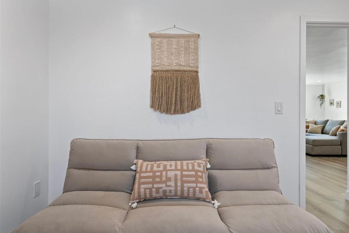 South Bay 3 Bed Escape! Los Angeles