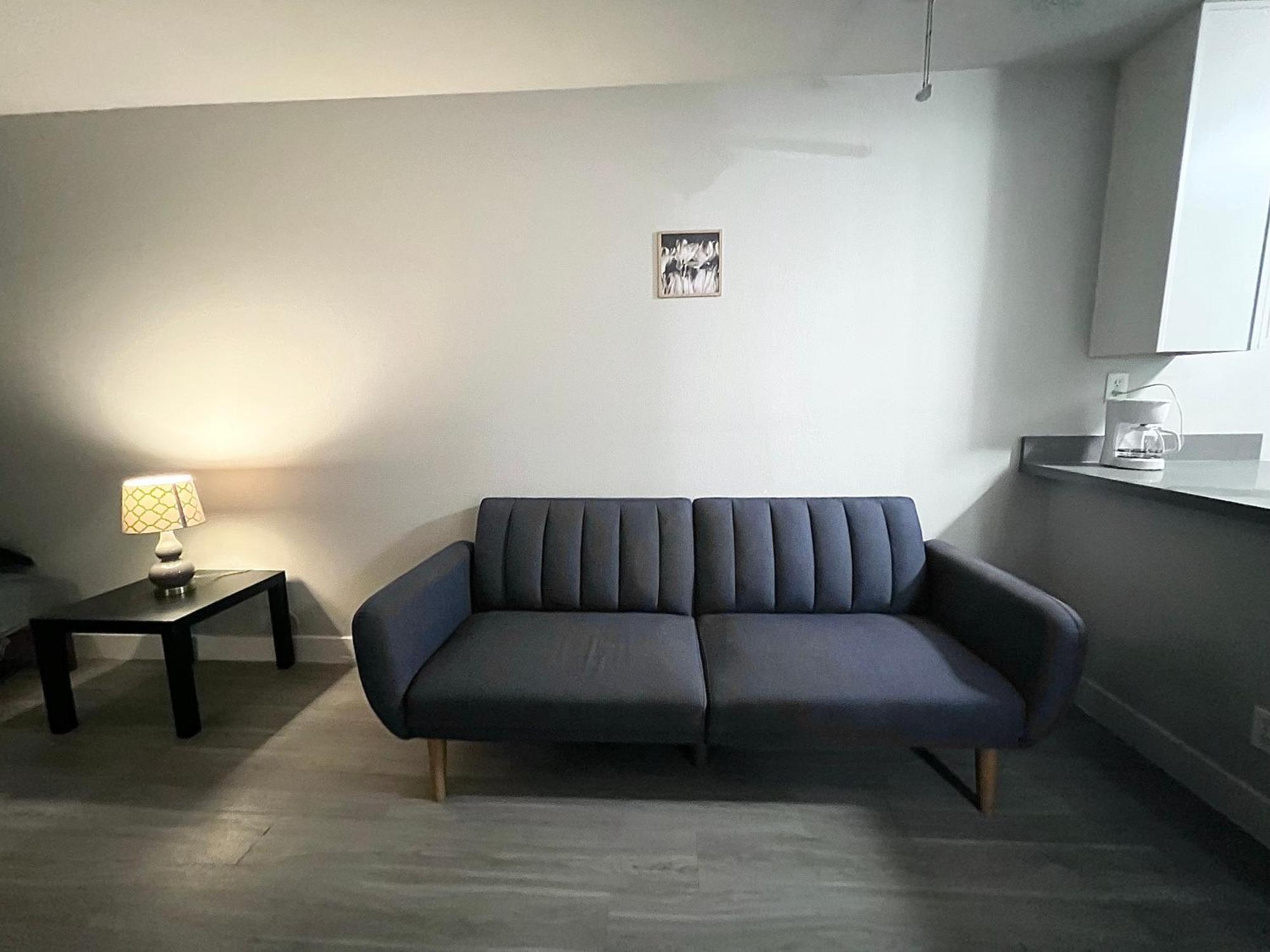 The Spot In Hollywood Apartment