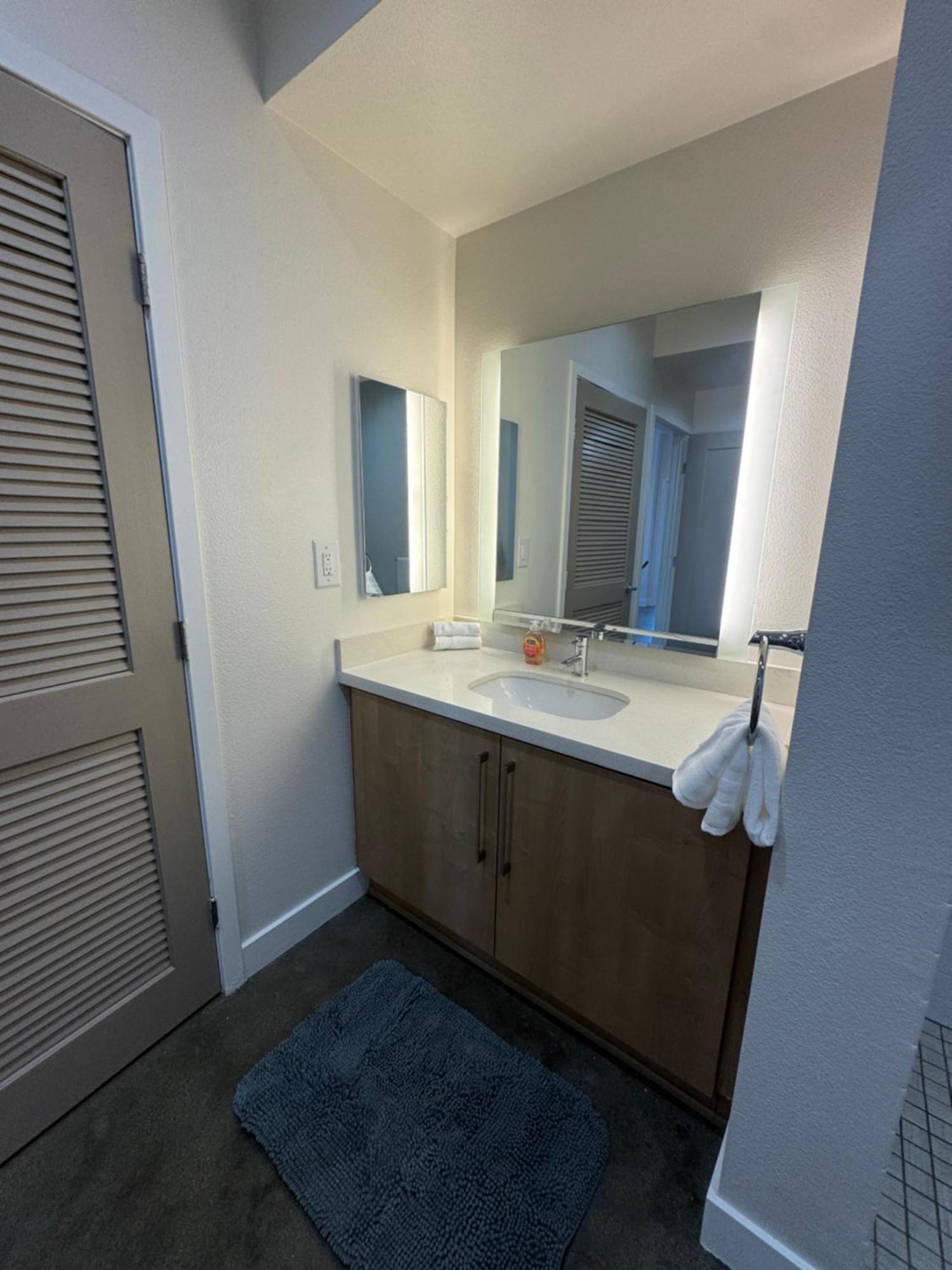 A-class Highland 2 Bed In Hollywood Ca With Free Parking * Los Angeles