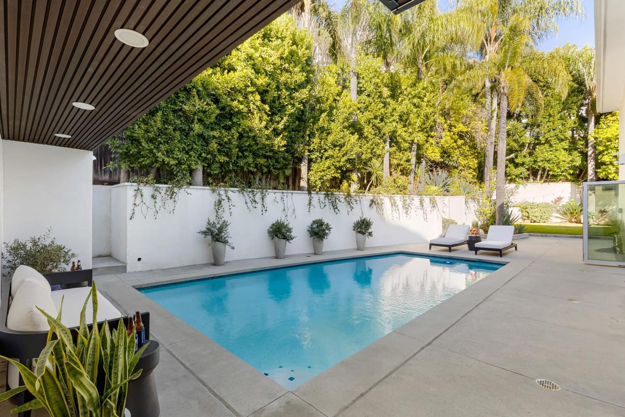 Luxury Hollywood Hills With Pool Outdoor Dining Iconic Views Skyline *