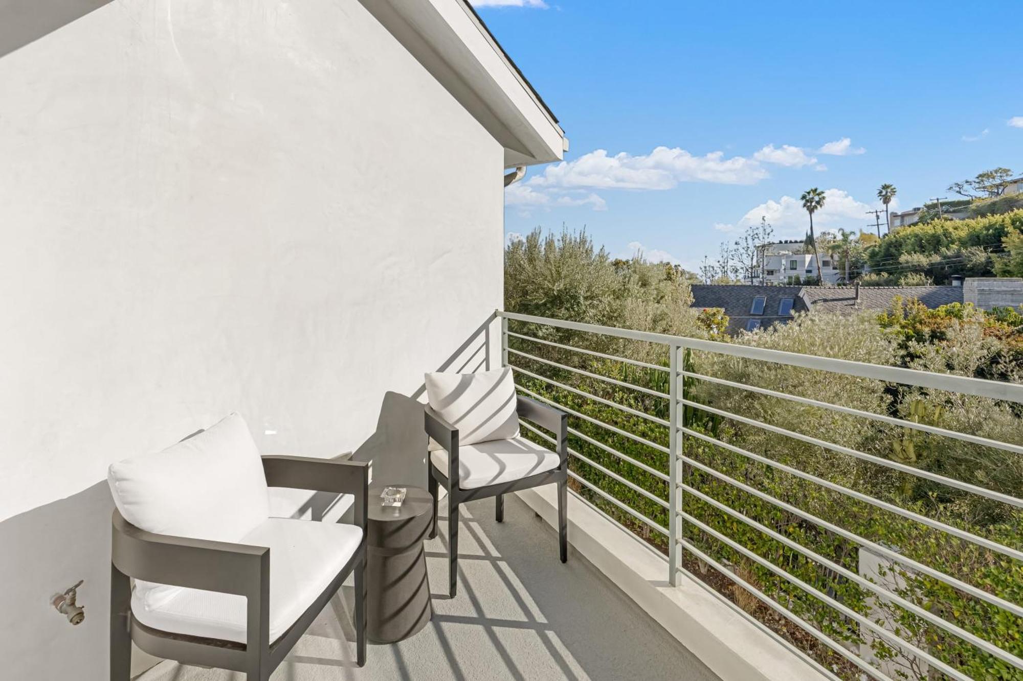 Holiday home Luxury Hollywood Hills With Pool Outdoor Dining Iconic Views Skyline *