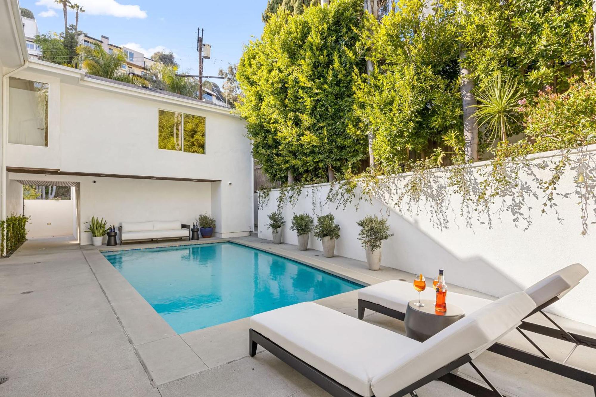 Luxury Hollywood Hills With Pool Outdoor Dining Iconic Views Skyline Los Angeles