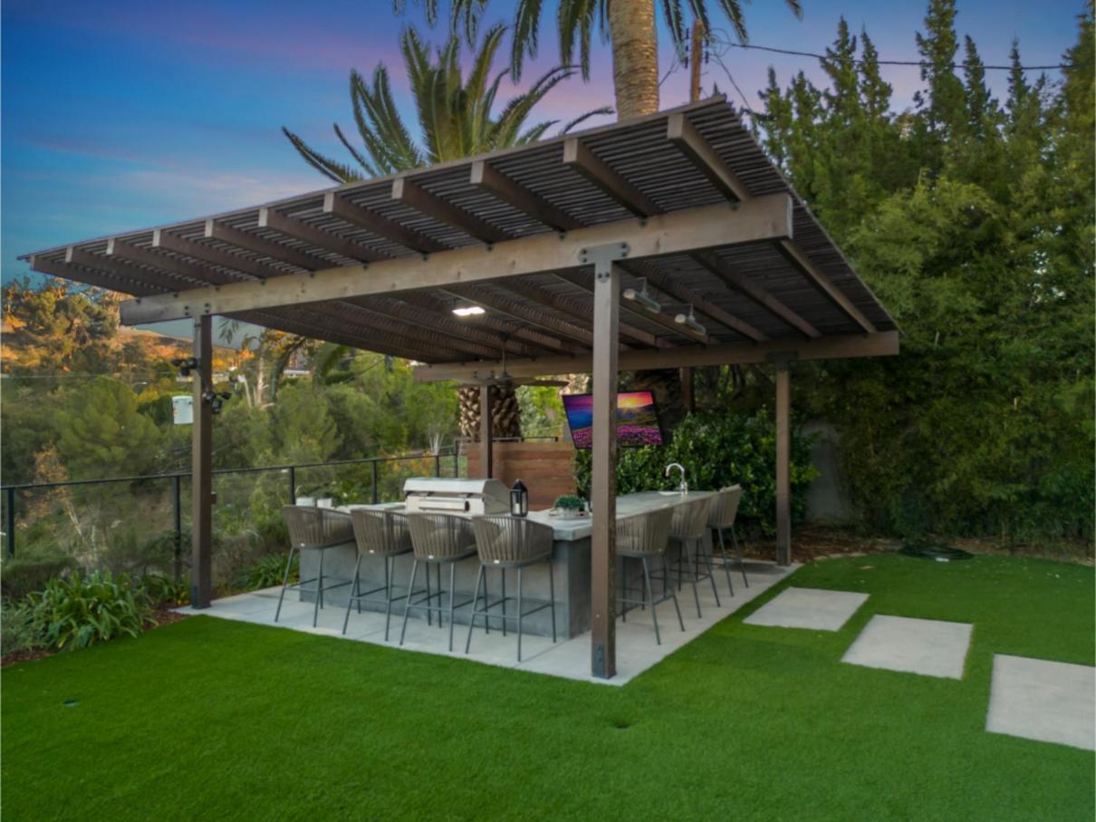 Skyline Luxury Haven Apartment Los Angeles