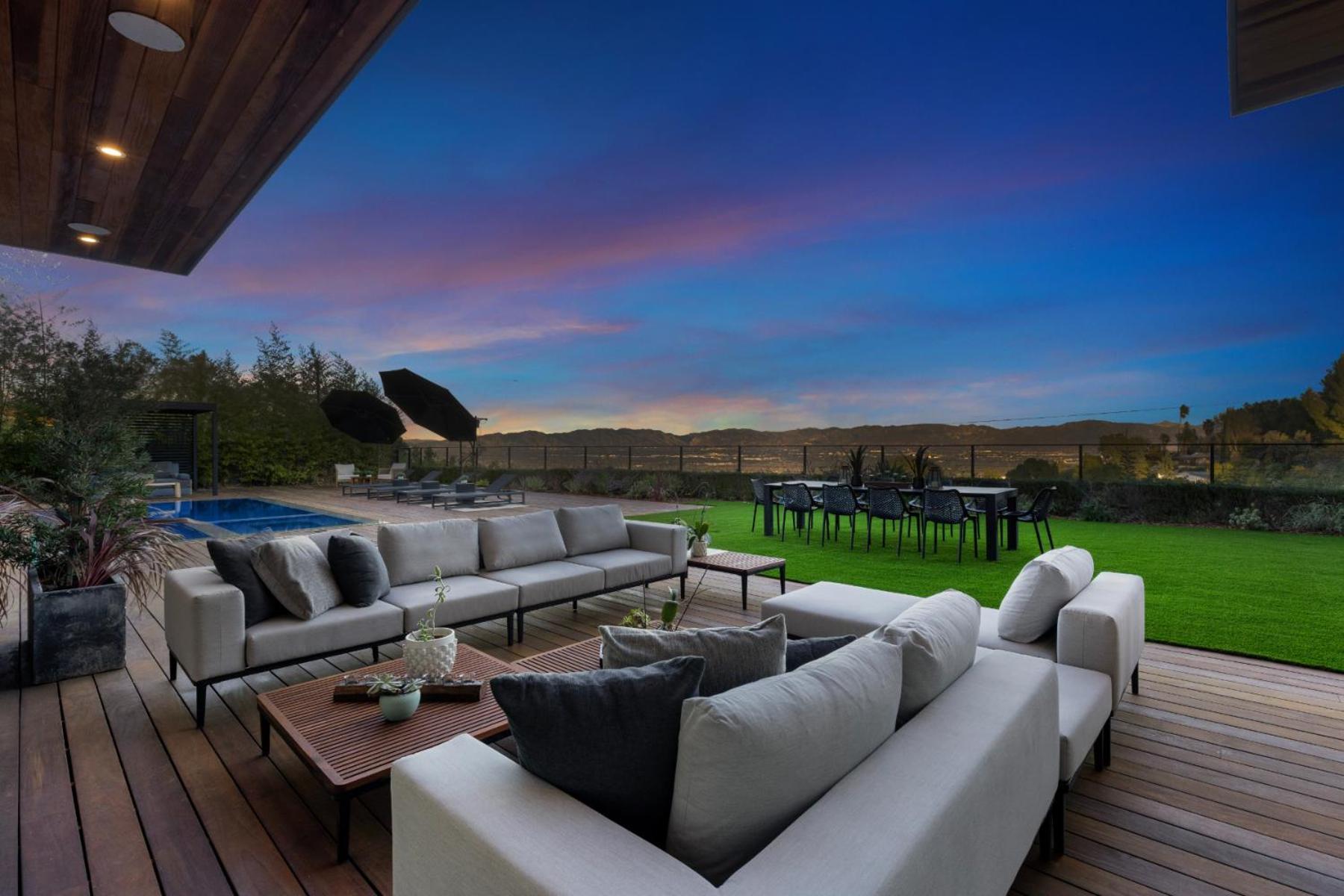 Skyline Luxury Haven Apartment Los Angeles