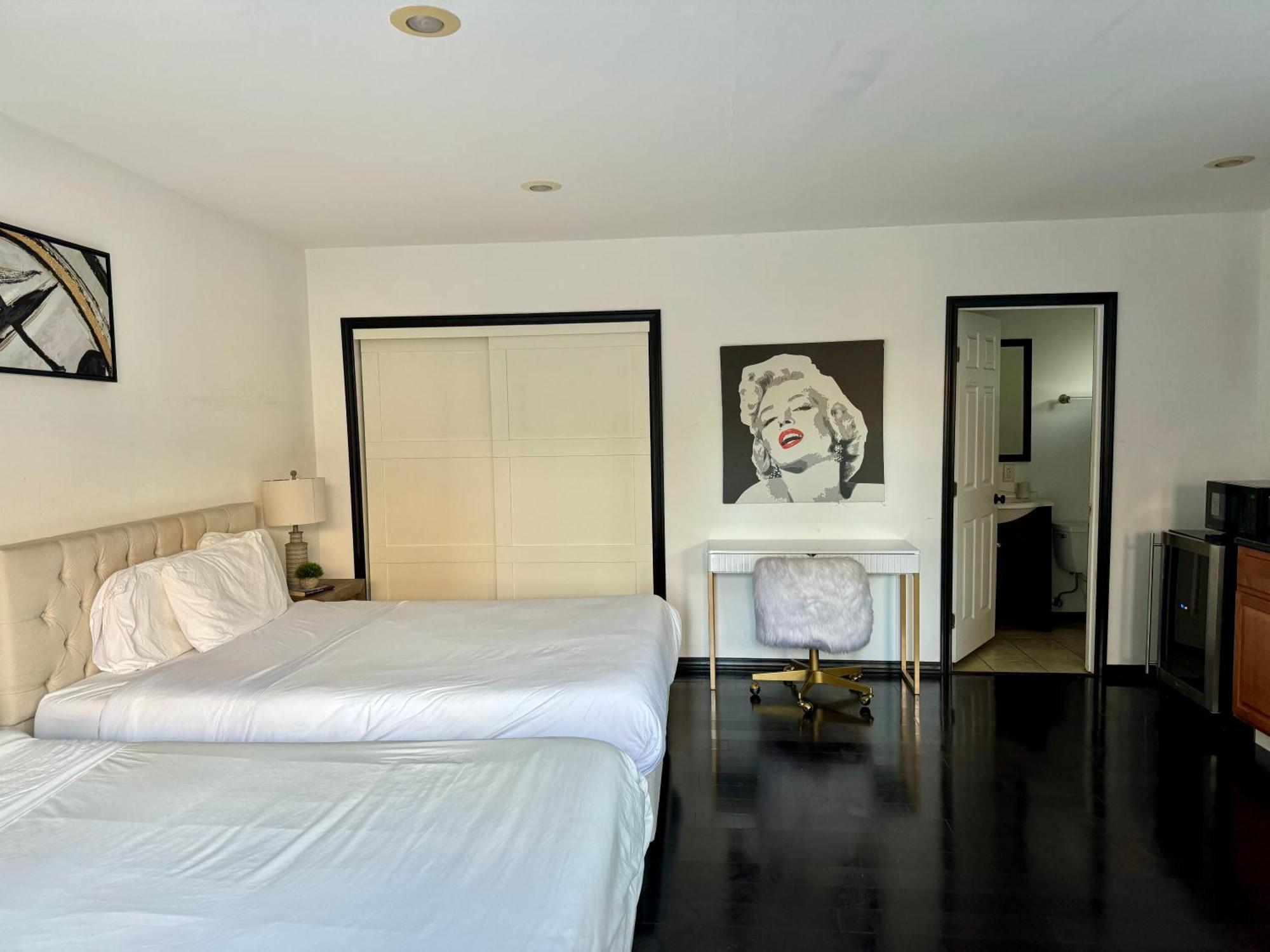 Guest house Private In West Hollywood