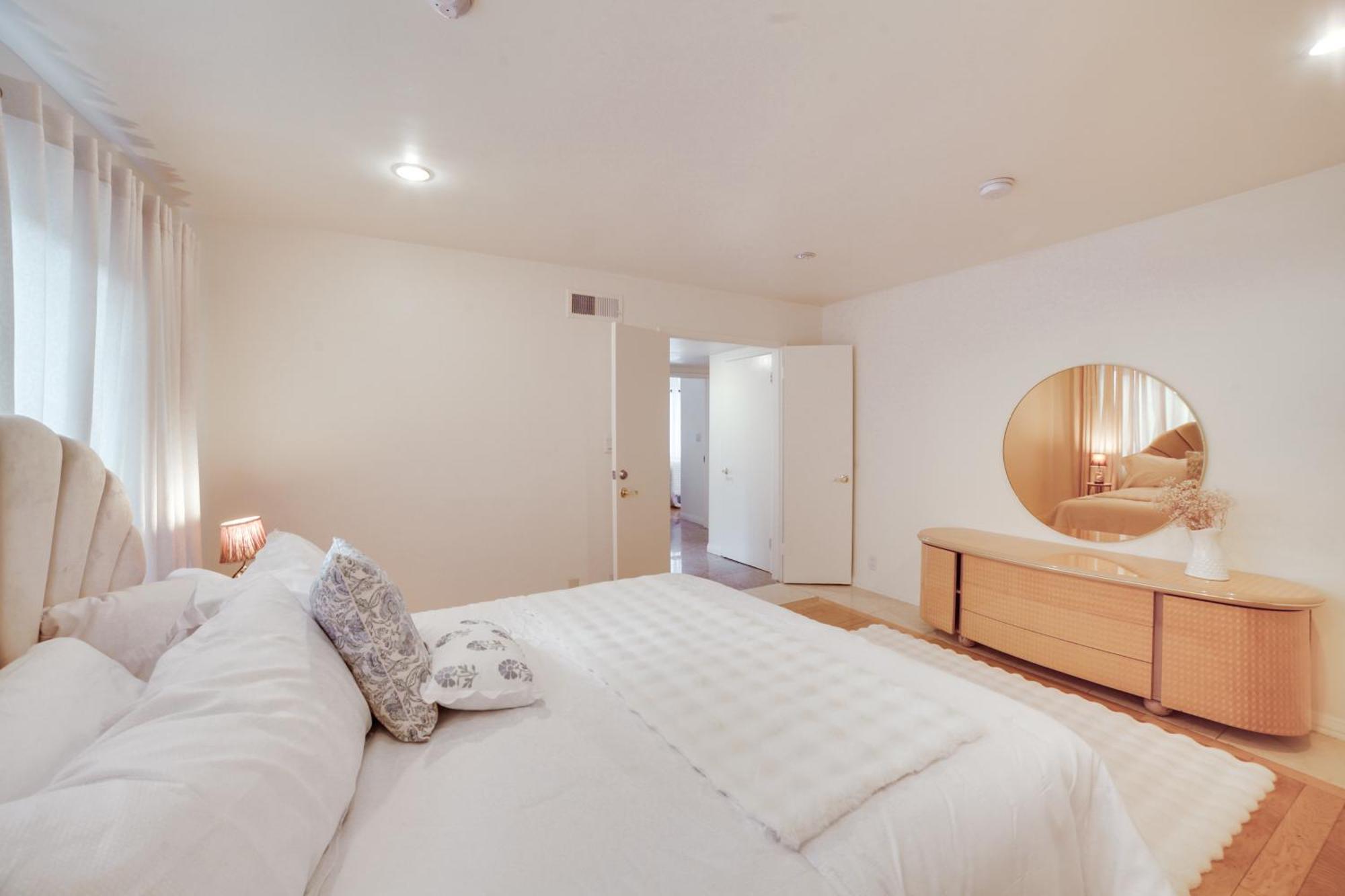 Holiday home Private Pool And Patio Luxe Encino Family Getaway Los Angeles