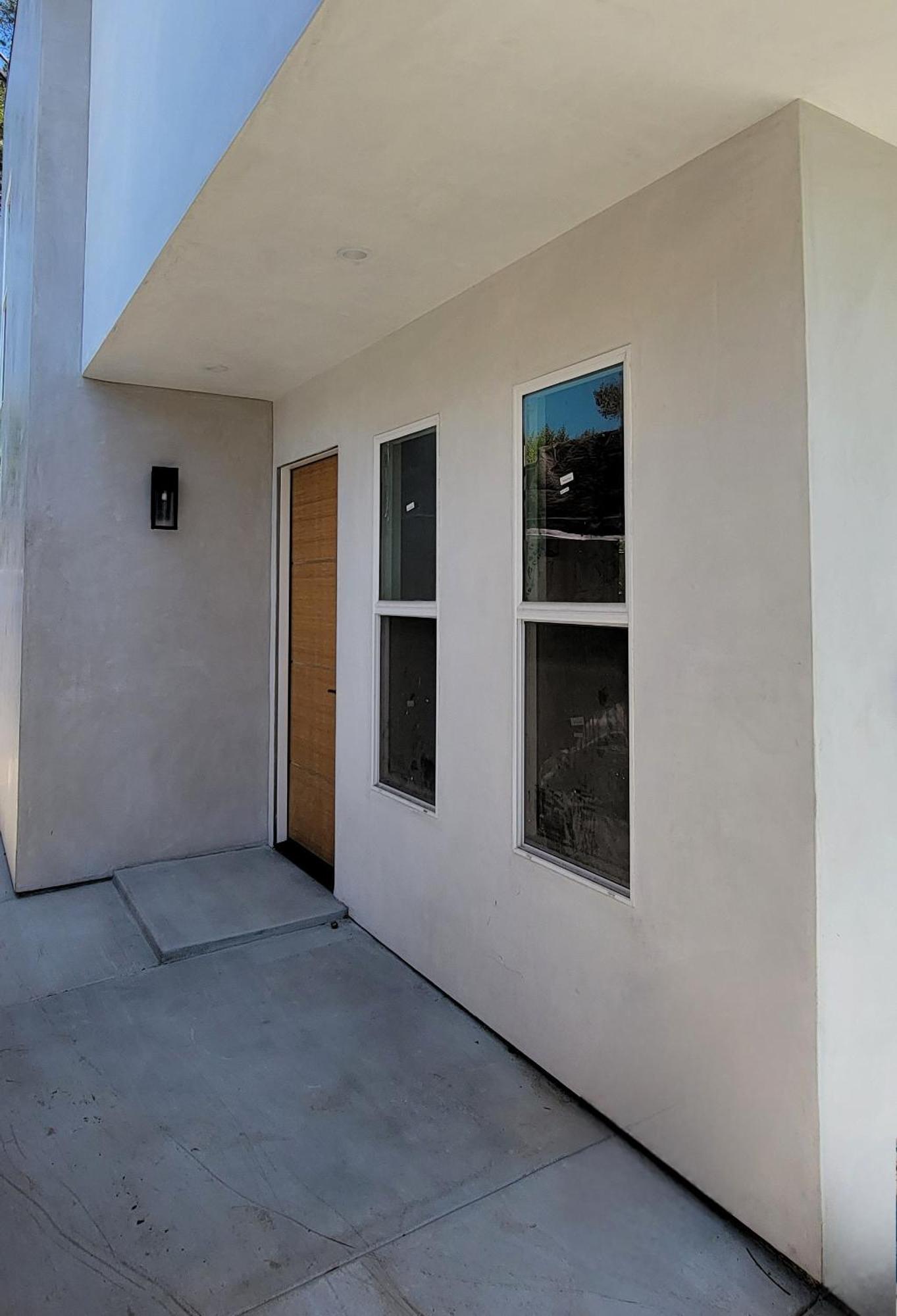 Modern 3 Bedroom Guest In Quiet Area Newly Built 10 Minutes To Rodeo Drive Los Angeles