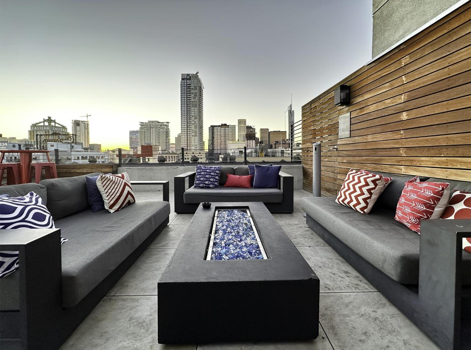 Angel 1 Bedroom * Los Angeles