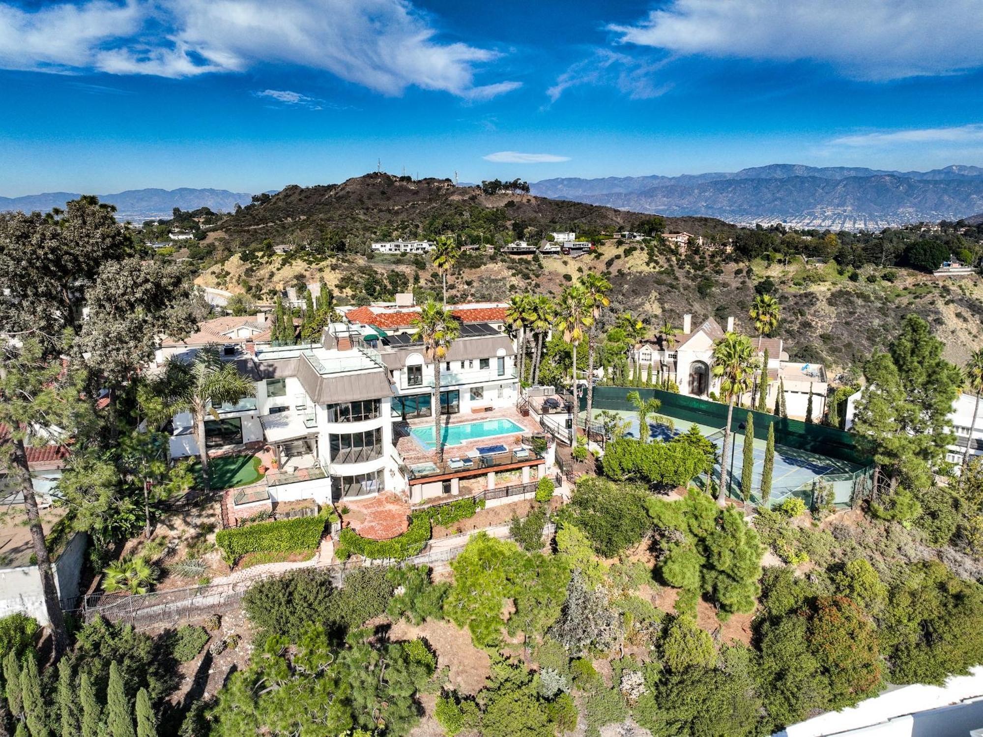 Le Chateau Villa *