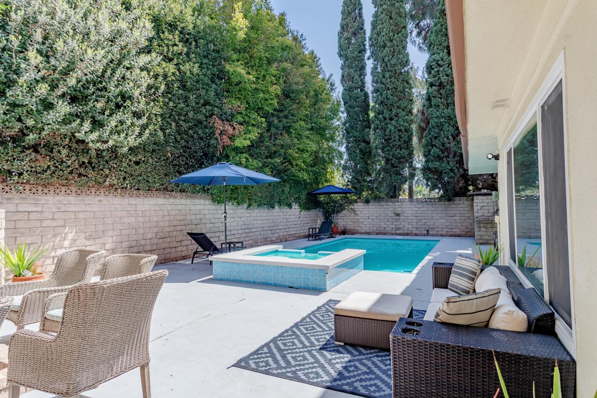 Beautiful 5 Bedroom Sleeps16 Pool Universal Los Angeles