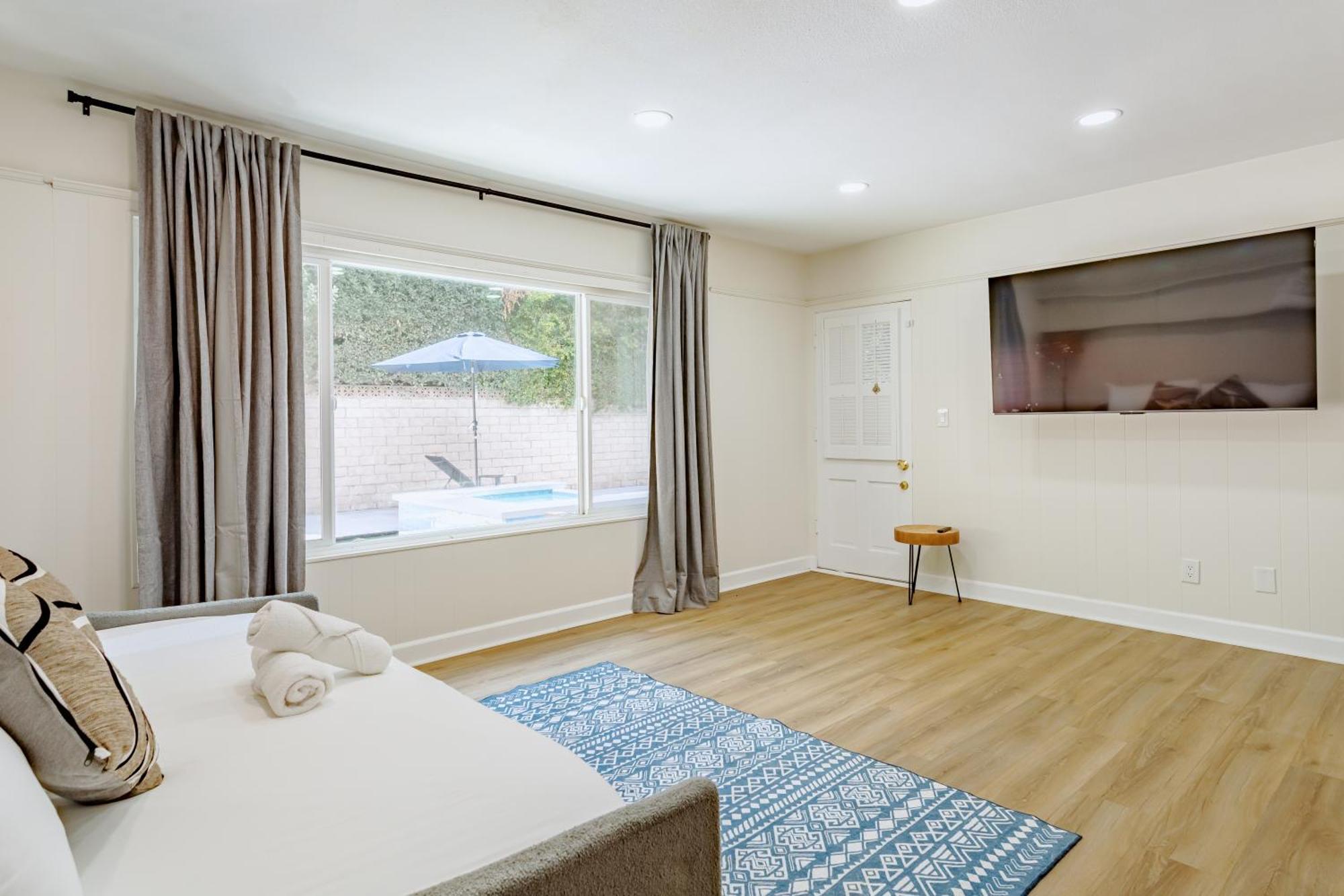 Beautiful 5 Bedroom Sleeps16 Pool Universal *