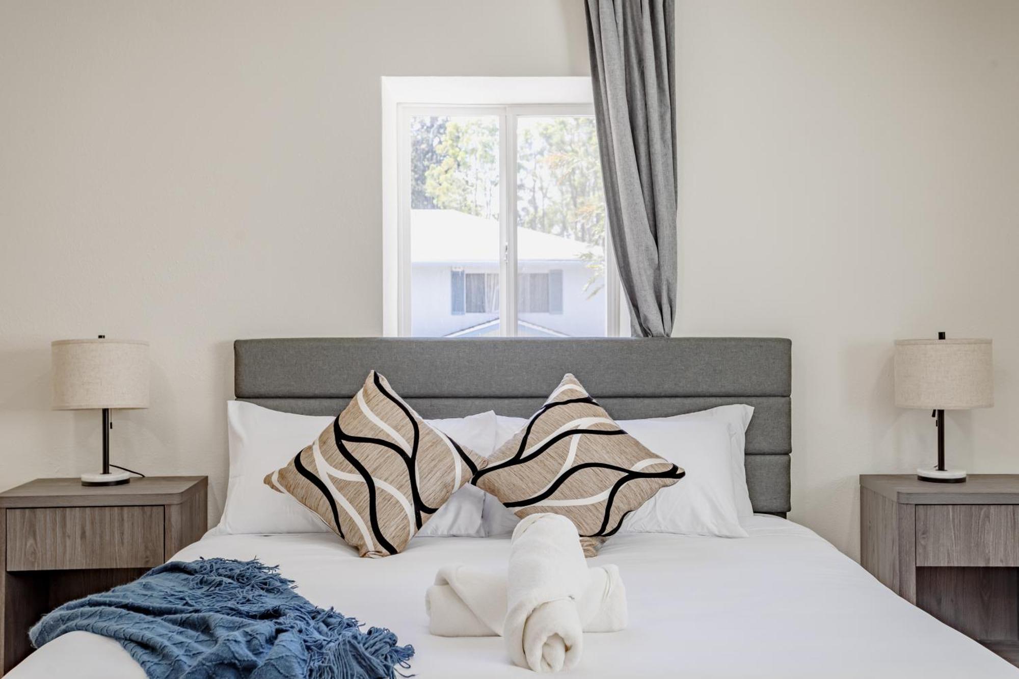 Beautiful 5 Bedroom Sleeps16 Pool Universal *