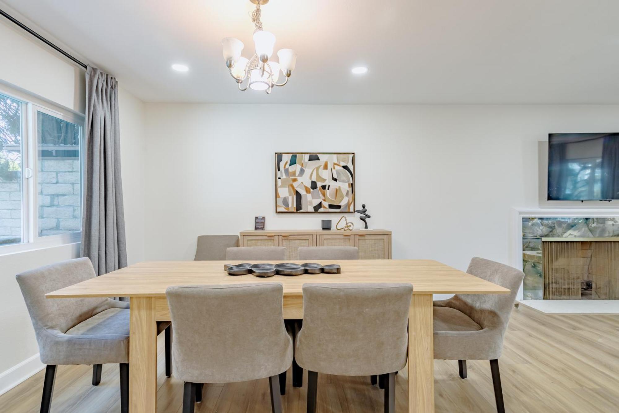 Beautiful 5 Bedroom Sleeps16 Pool Universal * Los Angeles