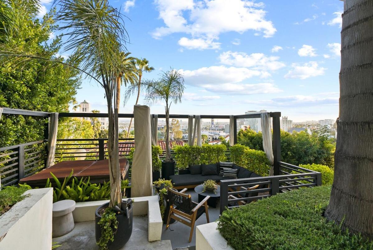 Hollywood Hills 3 Bedroom Views And Jacuzzi Los Angeles