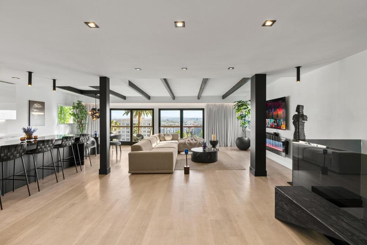 Hollywood Hills 3 Bedroom Views And Jacuzzi * Los Angeles