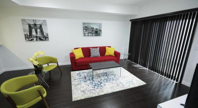 Hotel Downtown Cosmopolitan Residences 3*