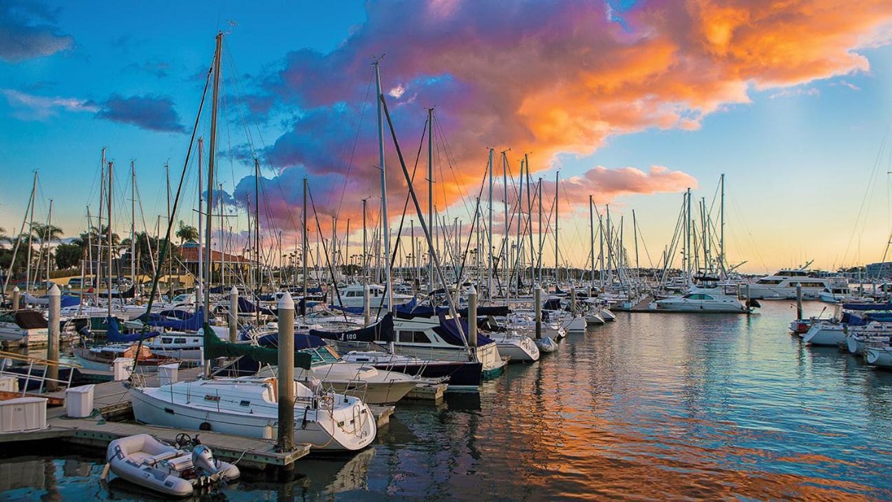 Luxury Marina Apartment