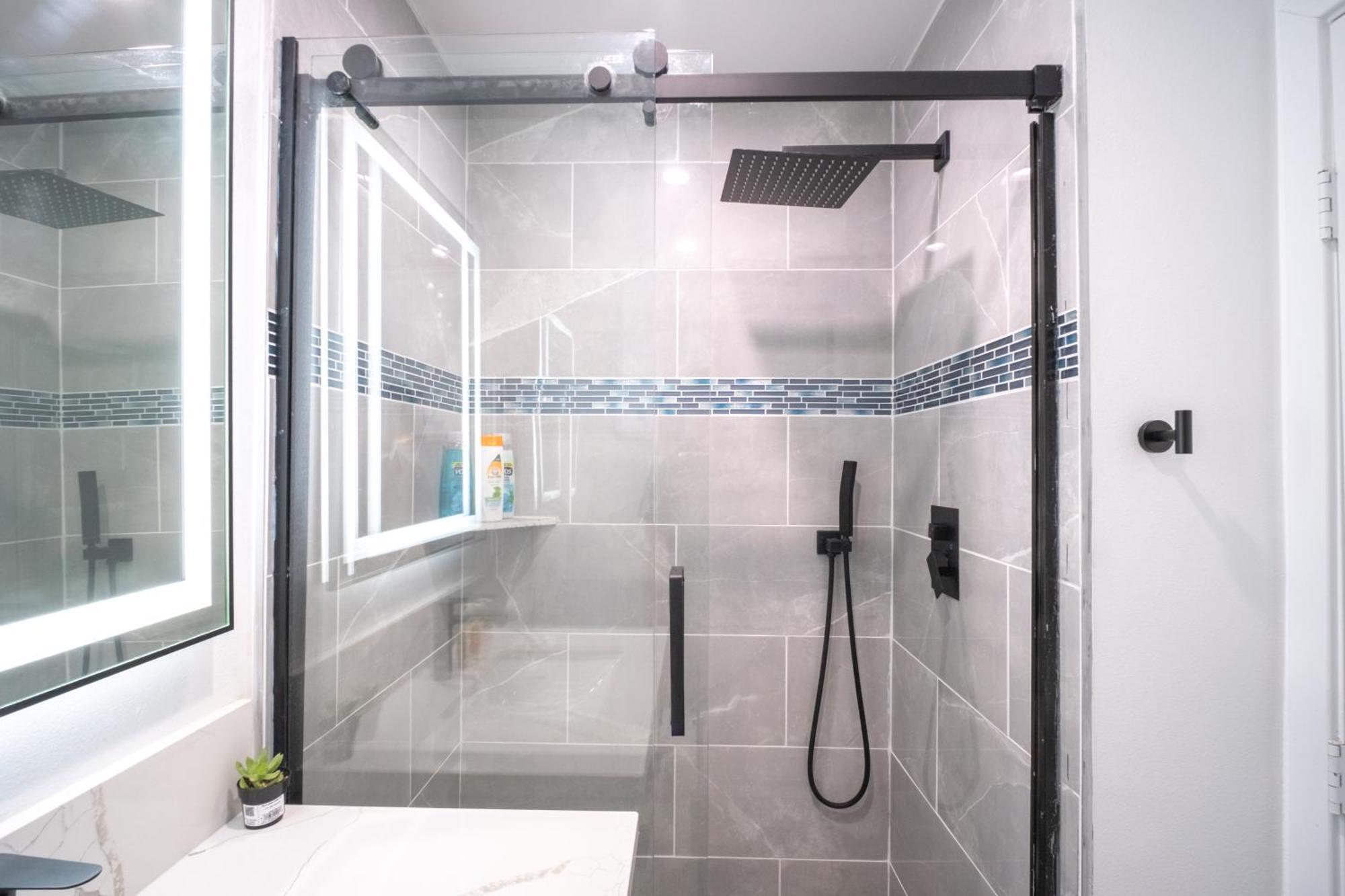 Stylish Private By Downtown La Guest house *