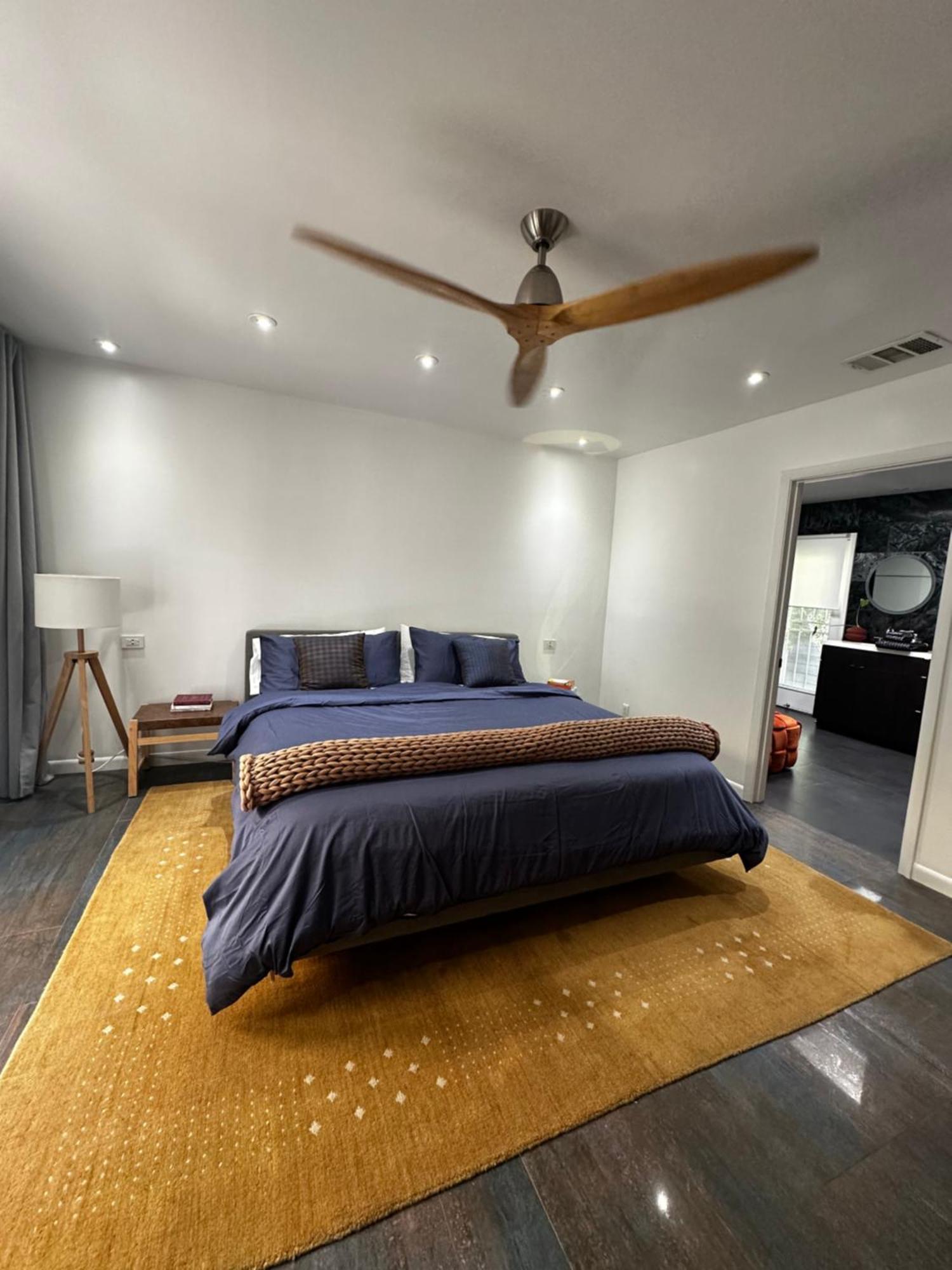 Spacious Getaway @ Echo Park Ranch - Luxury Indoor/ Outdoor Steps From Sunset Blvd, Echo Park Lake, Dodgers Stadium