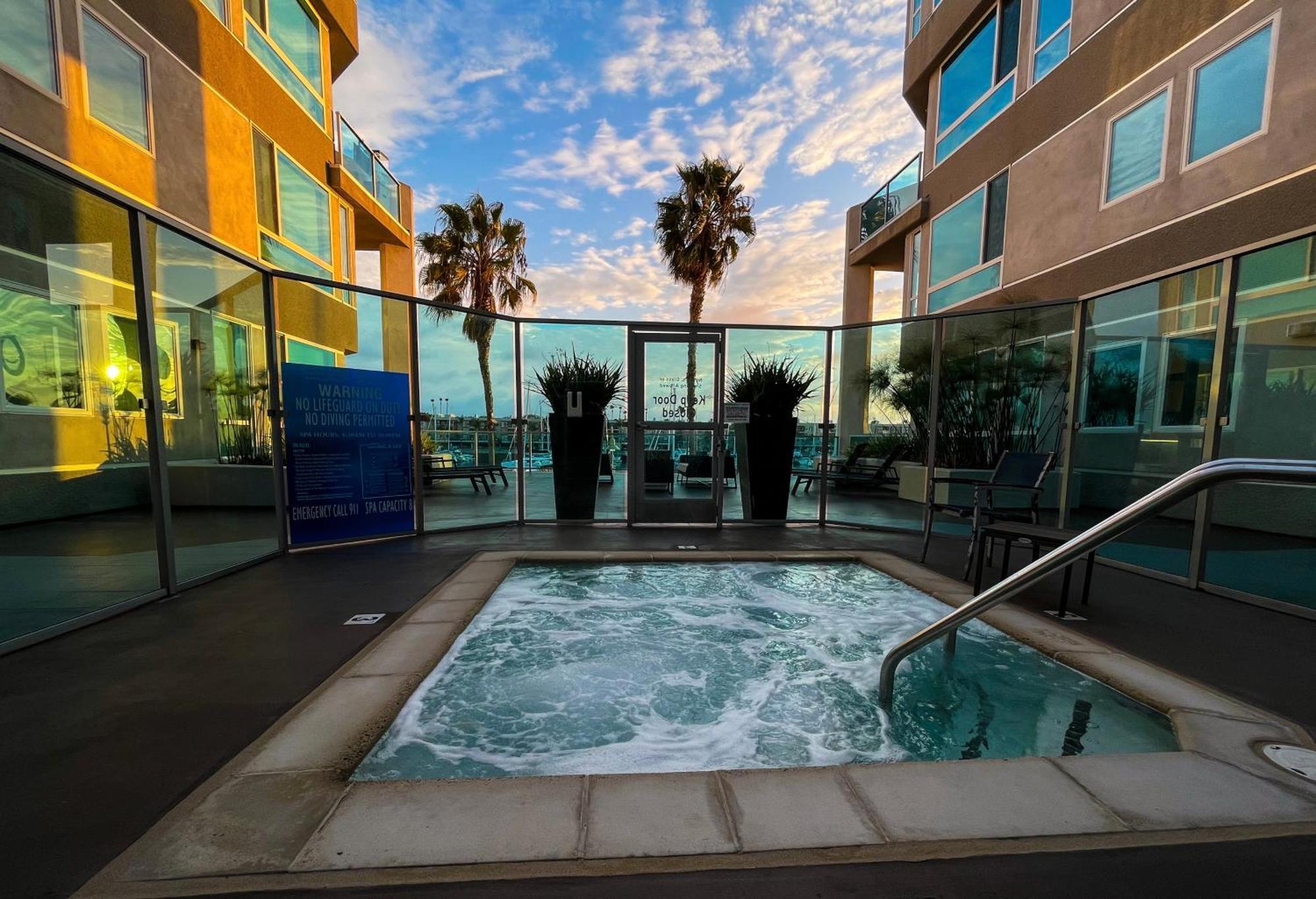 Apartment Waterfront 2br Duplex Stunning Marina Views *