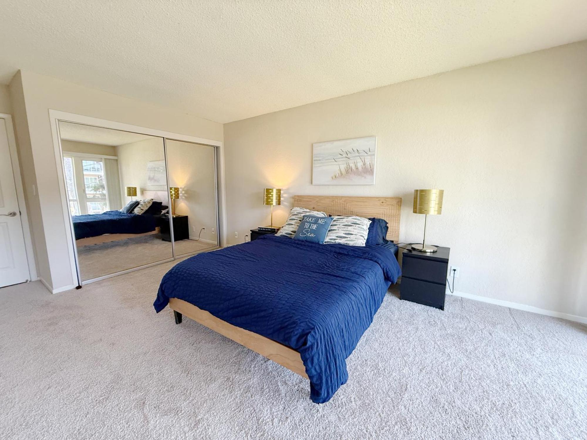 The Electric Blue Abode, Oceanside * Los Angeles