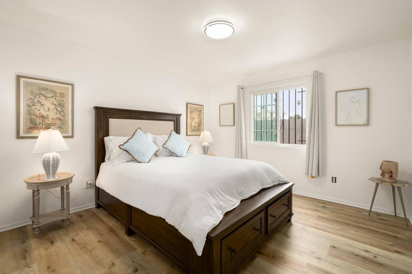 Lanzit - 35 Percent Off July! Fees! * Los Angeles