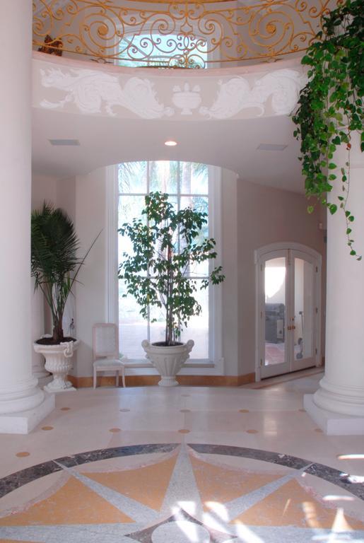 Stradella Court Mansion Holiday home