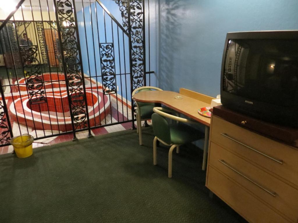 Broadway Motel