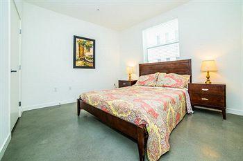 Hotel C. Allen Suites Los Angeles