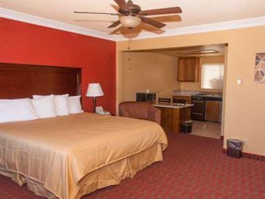 Pacific And Inn 2*