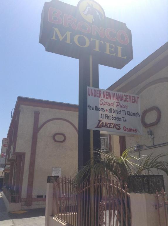 Motel Bronco *